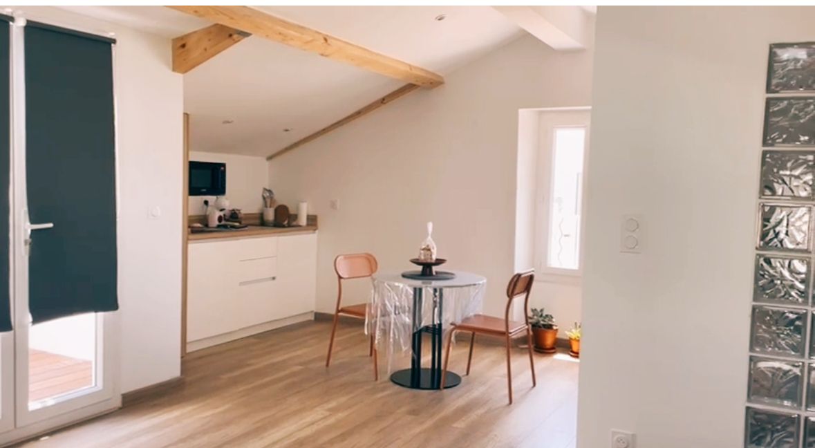 Haute corse&nbsp;Calvi &nbsp;Location&nbsp;Appart. 2 pi�ces&nbsp;Superbe appartement t2 meubl� au coeur de calvi