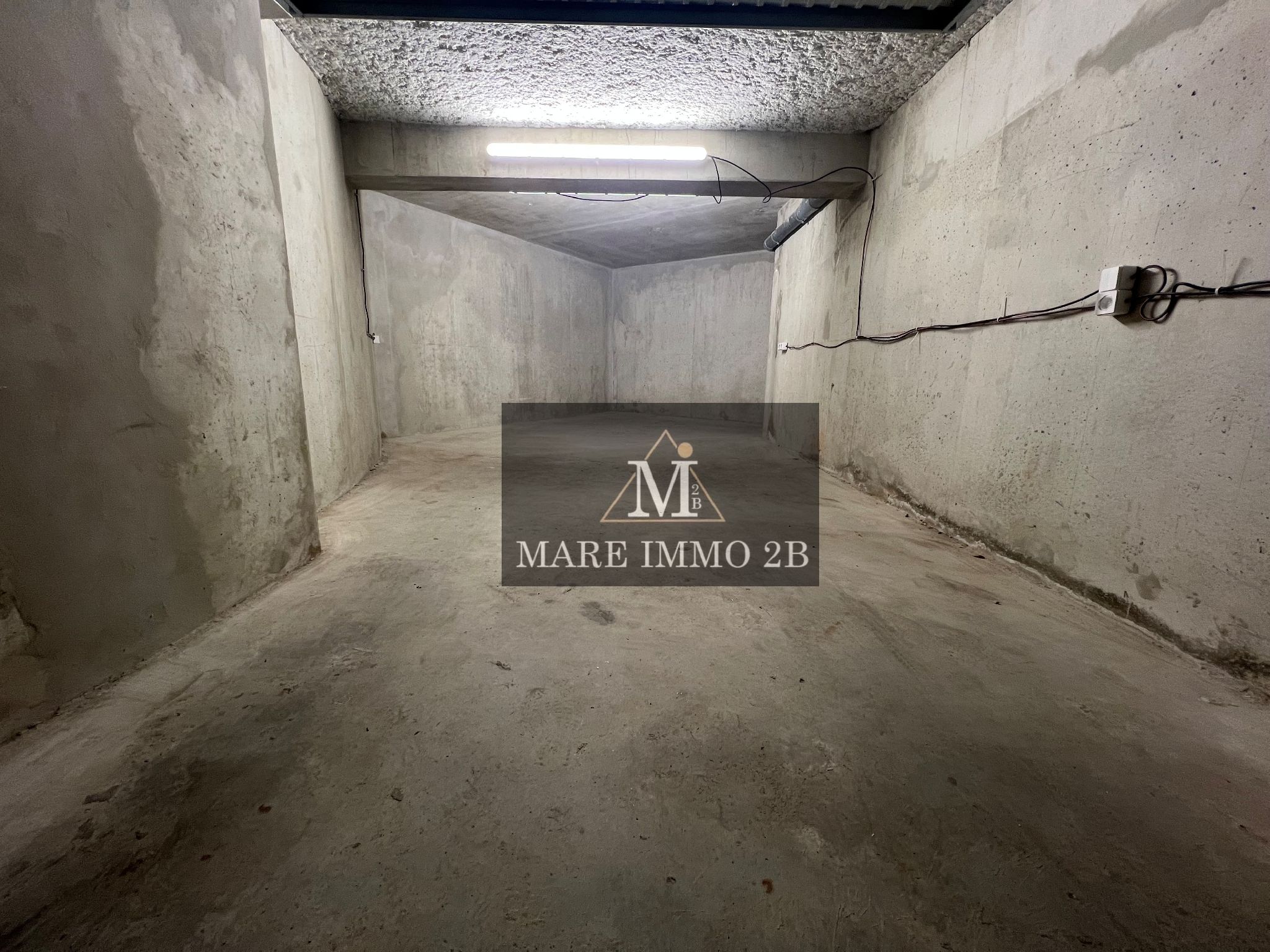 Haute corse&nbsp;Calvi &nbsp;Vente&nbsp;Autre&nbsp;Double garage avec �lectricit�